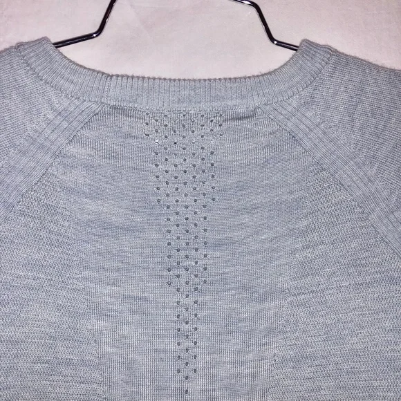 SOLD - pullover sweater - Picture 6 of 6